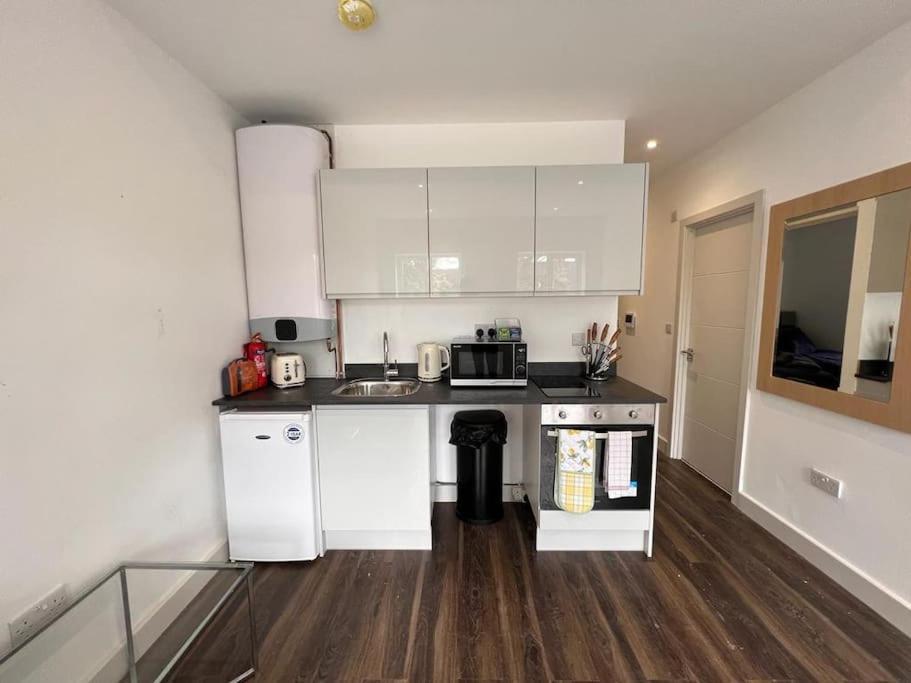 Star London Finchley Road 1-Bed Hideaway Apartman Kültér fotó